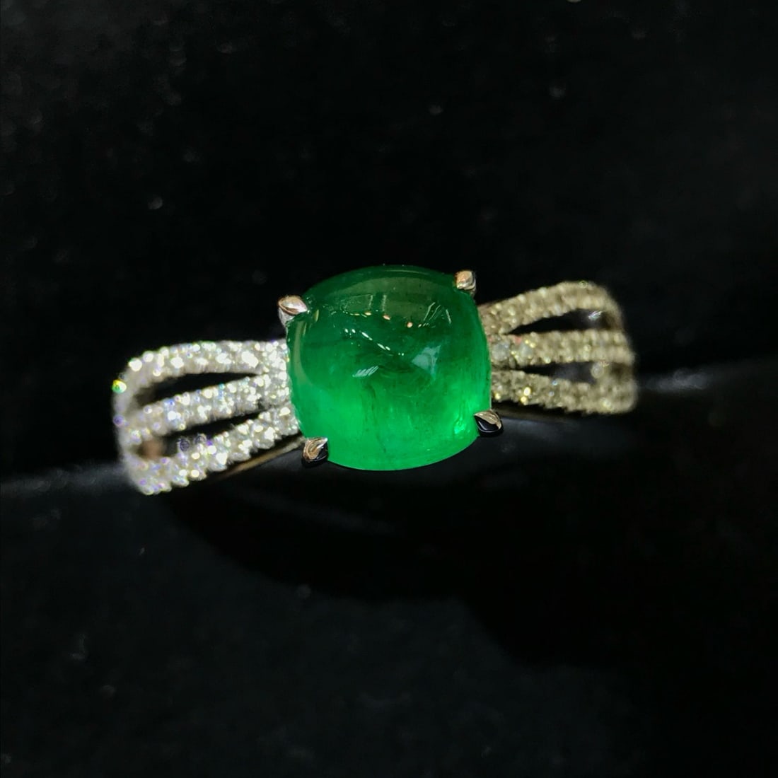 14k Gold 1.98 Ctw Vivid Green Natural Emerald & Diamond Ring - 2