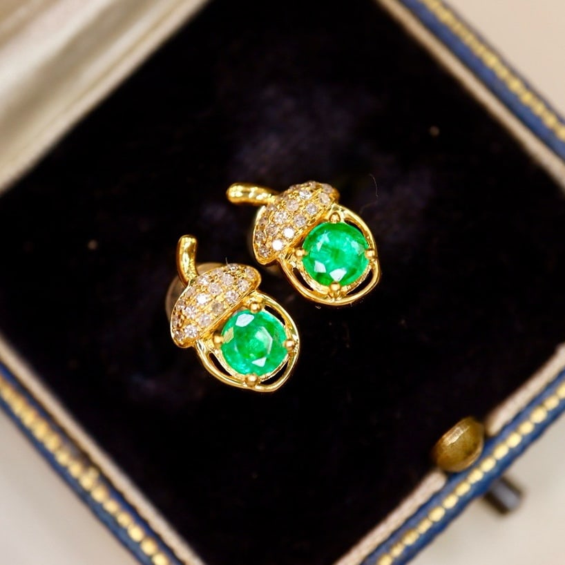 14k Gold 0.38 Ctw Vivid Green Natural Emerald & Diamond Earrings - 2