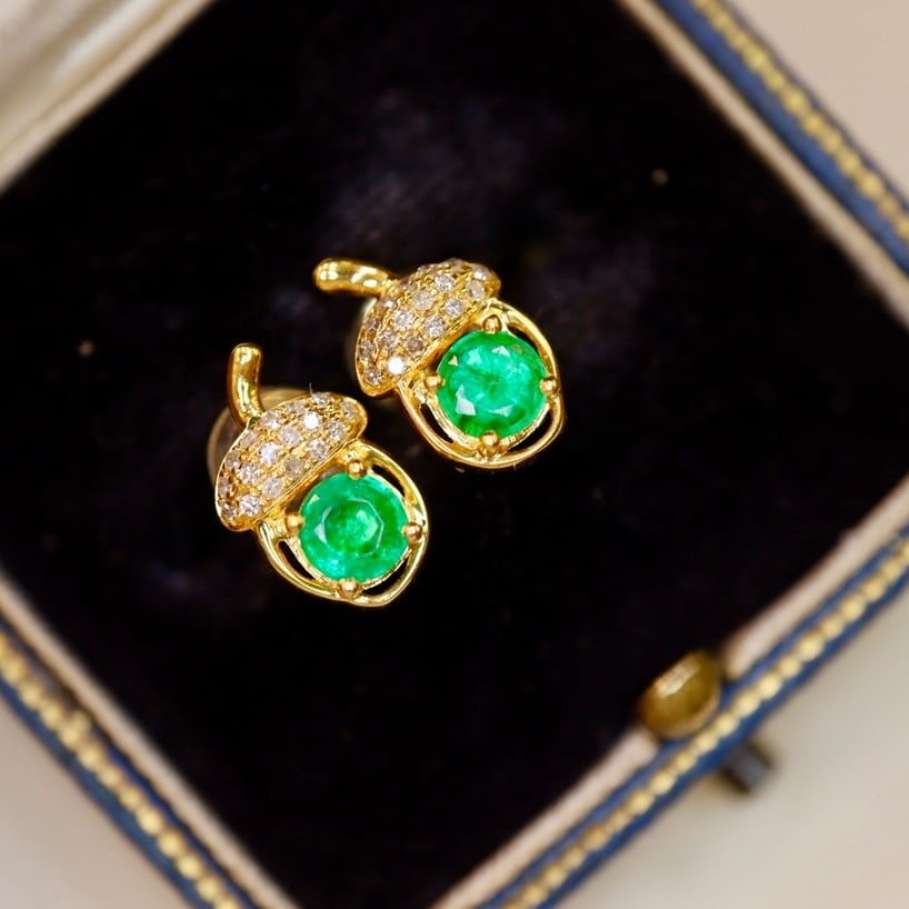 14k Gold 0.38 Ctw Vivid Green Natural Emerald & Diamond Earrings - 4