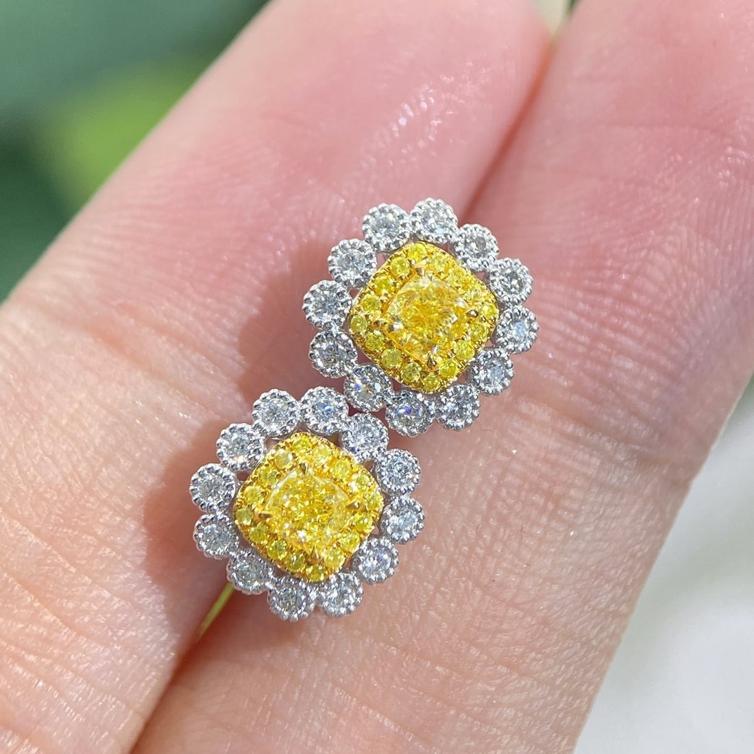 14k Gold 0.61 Ctw Natural Yellow Diamond & Diamond Earrings - 3
