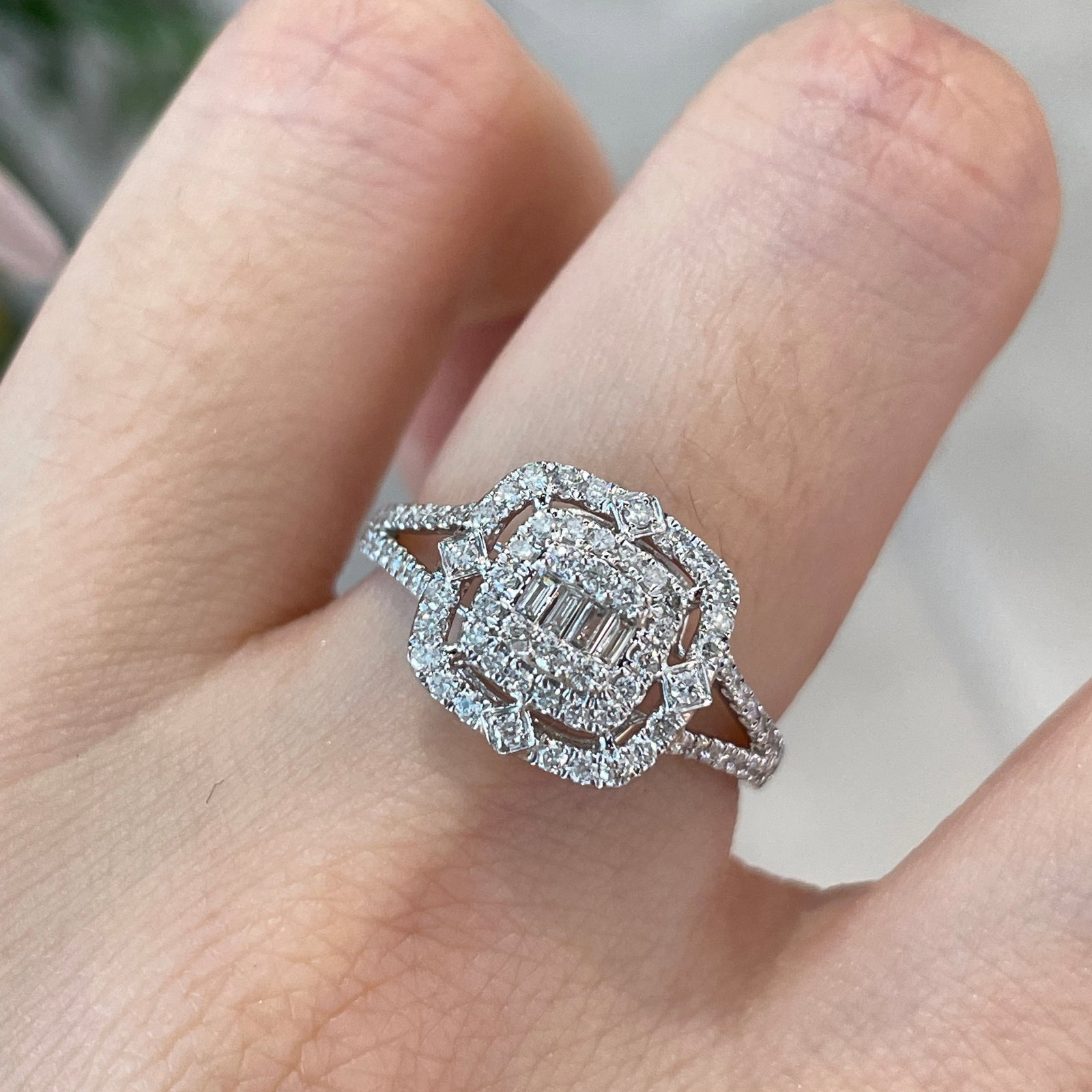 14k Gold 0.45 Ct Natural H Diamond Ring: Ref:231096154 // gold content:14k gold // ring size:7. 25us // // main gemstone:diamond // shape:multiple // carat weight:0. 45ct // clarity grade:vs-si // color:h // treatment:natural // Low