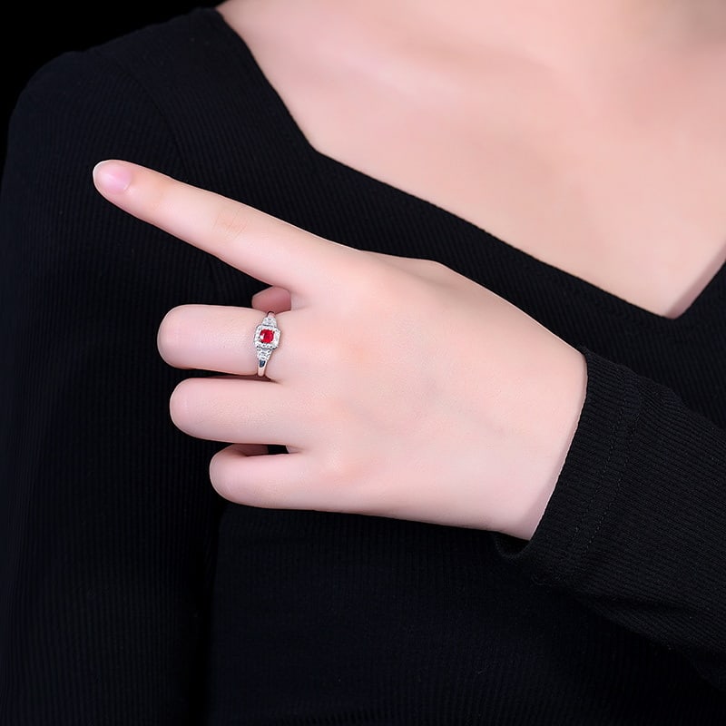 14k Gold 0.62 Ctw Natural Ruby & Diamond Ring - 3