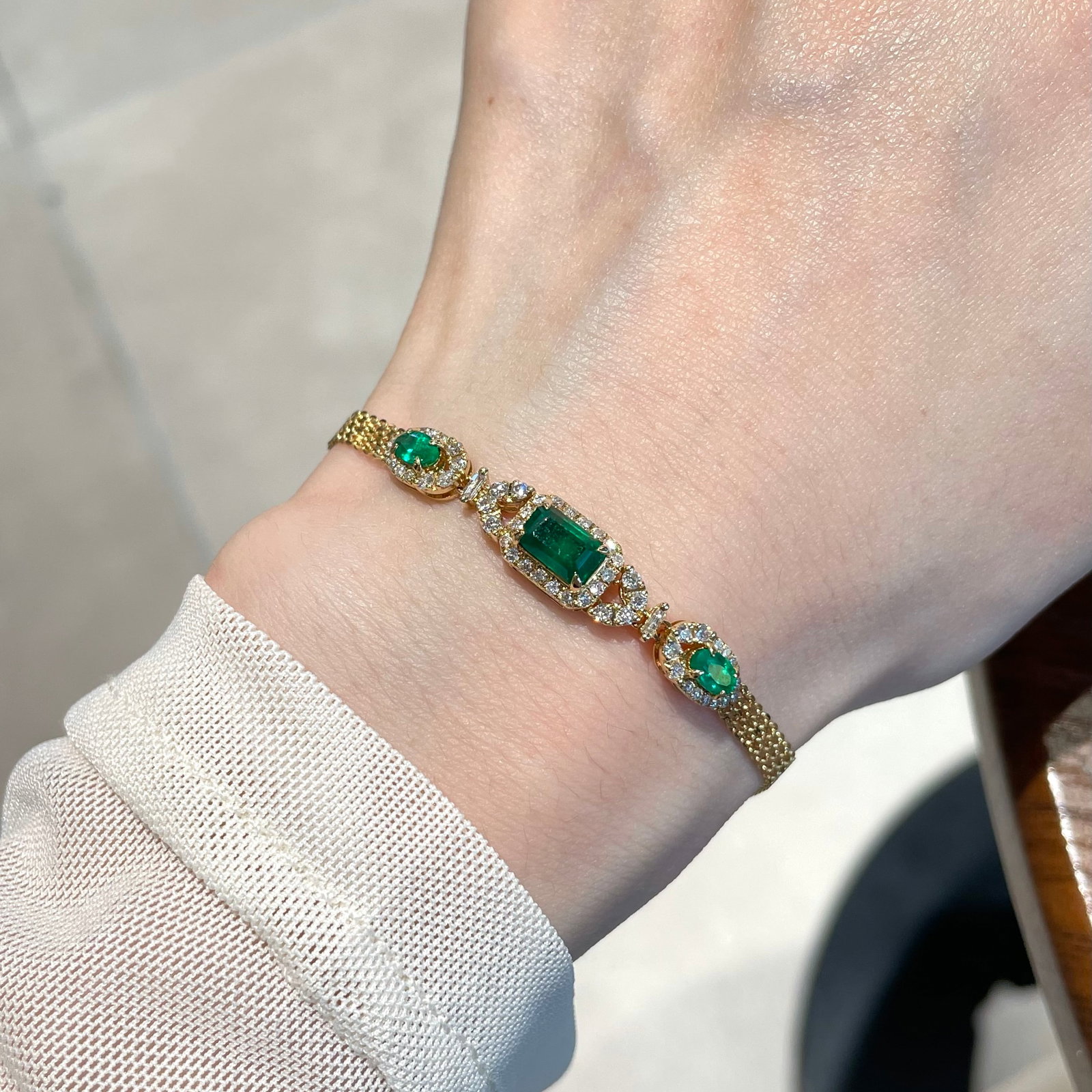 14k Gold 1.35 Ctw Vivid Green Natural Emerald & Emerald Bracelet - 2