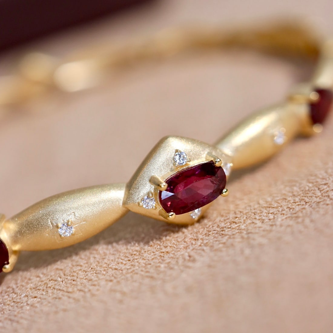 14k Gold 2.39 Ctw Natural Ruby & Diamond Bangle - 5