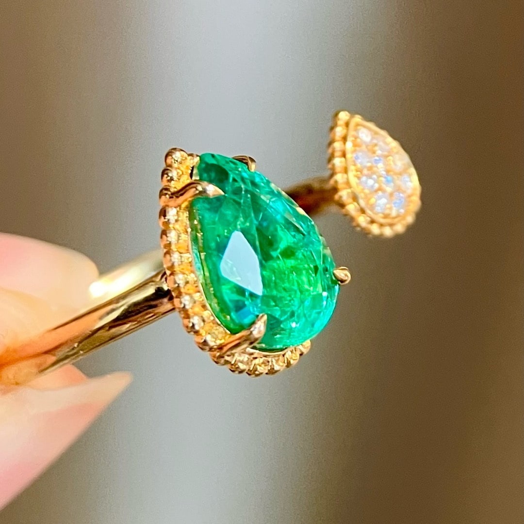 14k Gold 1.96 Ct Vivid Green Natural Emerald & Diamond Ring - 2