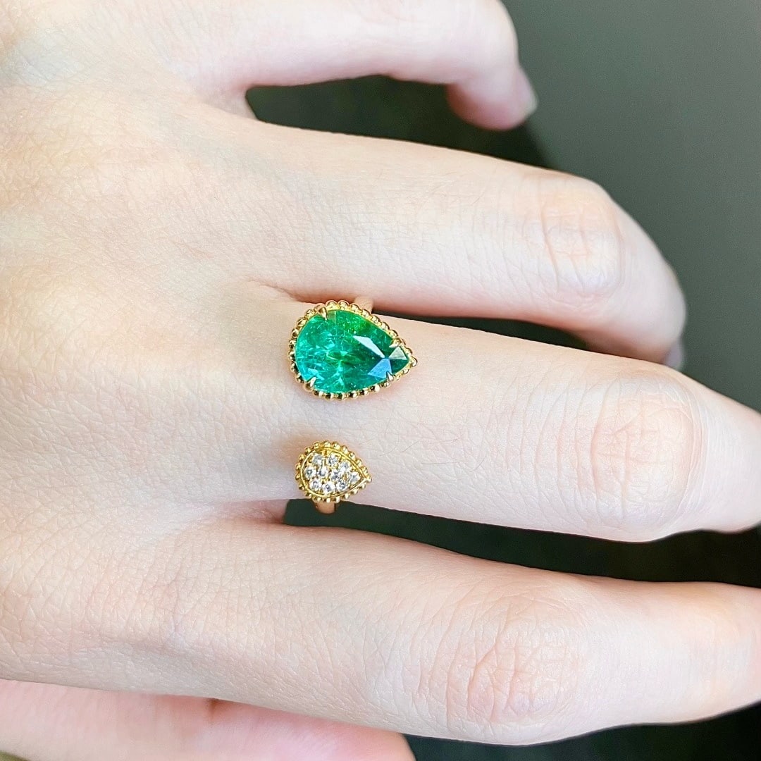 14k Gold 1.96 Ct Vivid Green Natural Emerald & Diamond Ring - 6