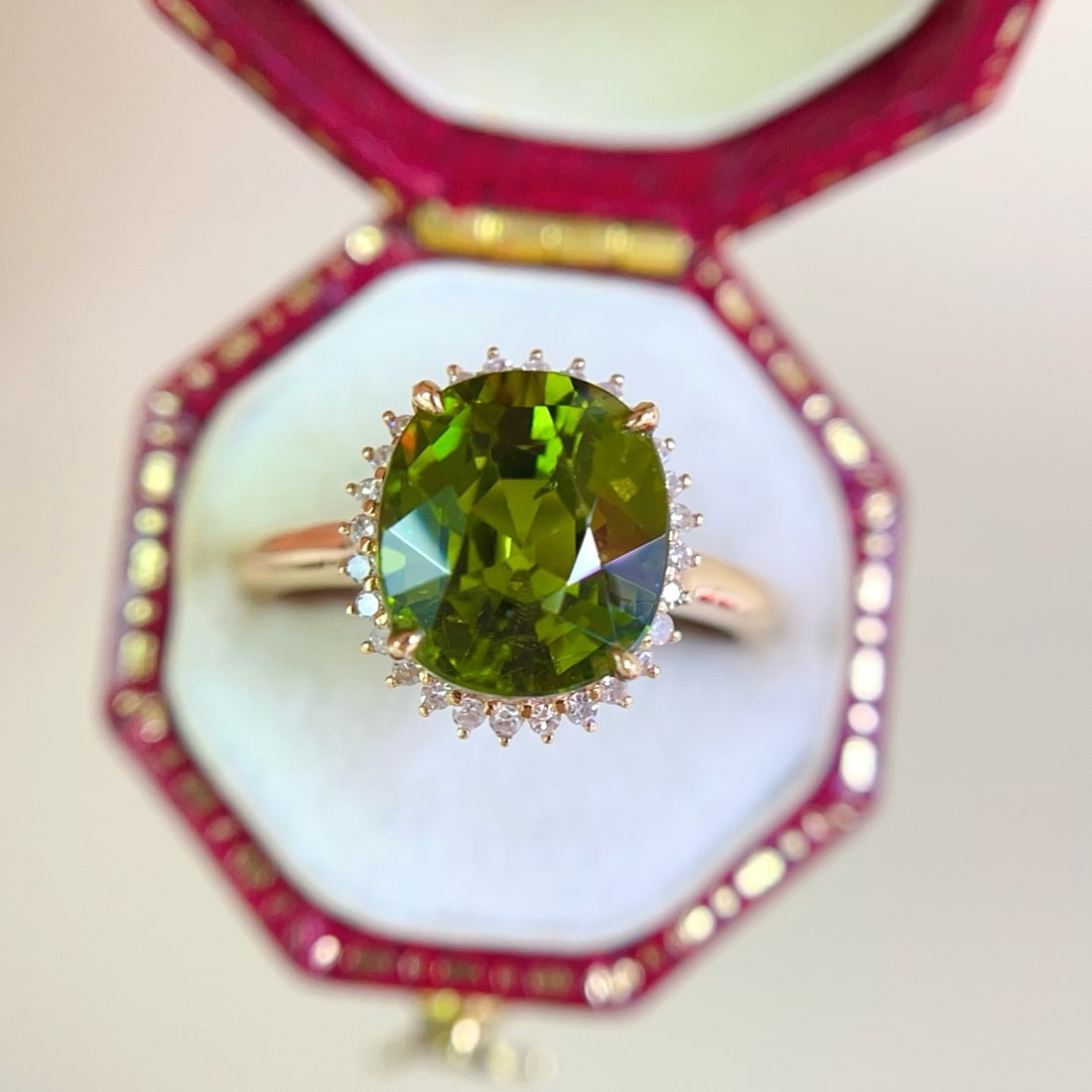 14k Gold 4.20 Ct Natural Tourmaline & Diamond Ring: Ref:231096185 // gold content:14k gold // ring size:7. 25us // // main gemstone:tourmaline // shape:oval // carat weight:4. 20ct // color:green // treatment:natural // // adjacent gemstone 2 : diamond