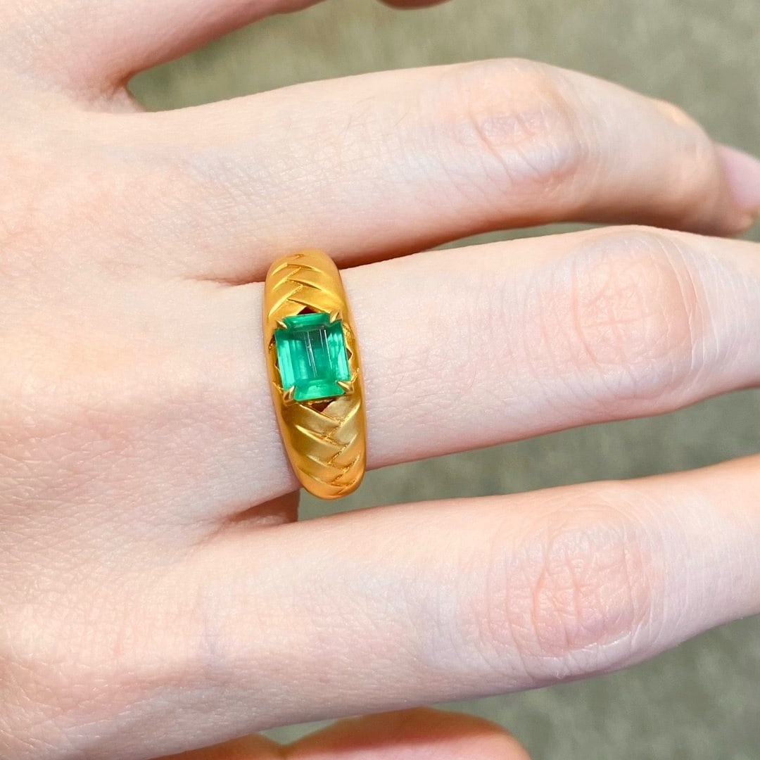 14k Gold 0.80 Ct Natural Emerald Ring - 5