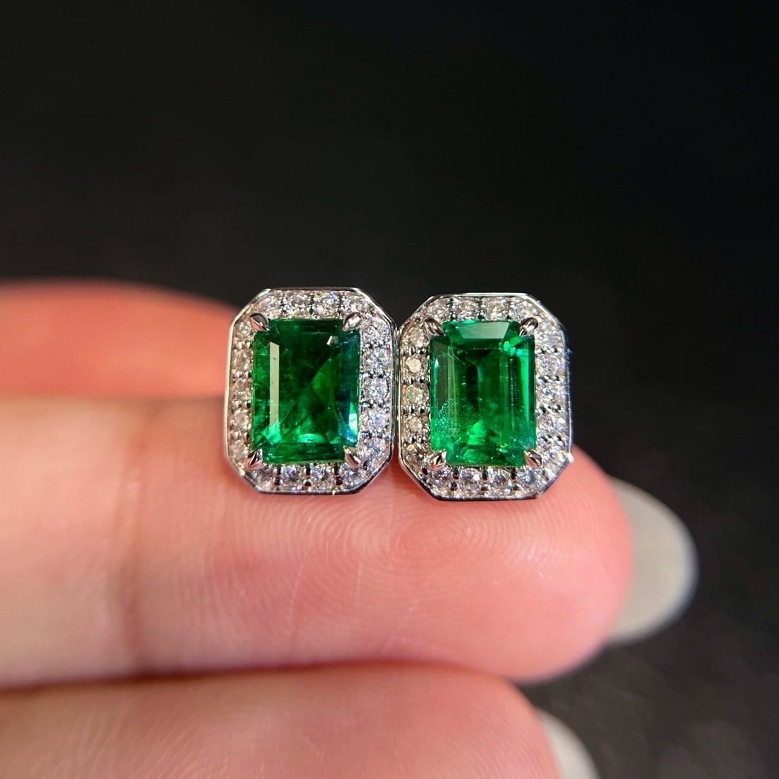 14k Gold 1.94 Ctw Vivid Green Natural Emerald & Diamond Earrings - 2