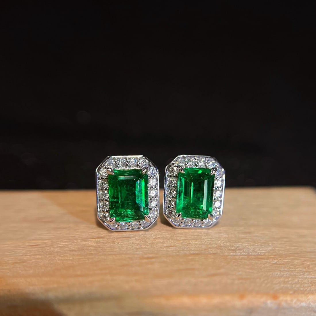 14k Gold 1.94 Ctw Vivid Green Natural Emerald & Diamond Earrings - 5