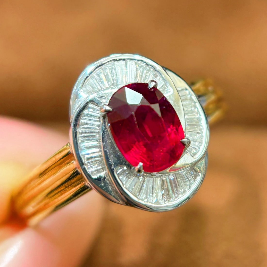 14k Gold 1.48 Ctw Natural Ruby & Diamond Ring: Ref:231096215 // gold content:14k gold // ring size:7. 25us // // main gemstone:ruby // shape:oval // carat weight:1. 08ct // color:pigeonblood red // treatment:natural // // adjacent gemstone 2 : dia