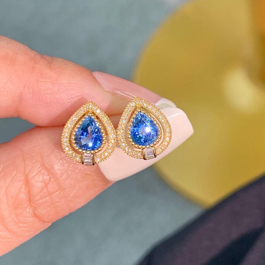 14k Gold 2.11 Ctw Natural Sapphire & Diamond Earrings - 3