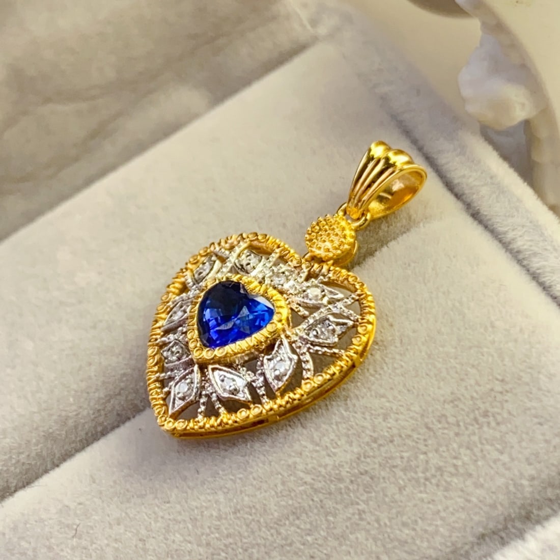 14k Gold 0.80 Ct Natural Sapphire & Diamond Pendant( Without Chain ) - 2