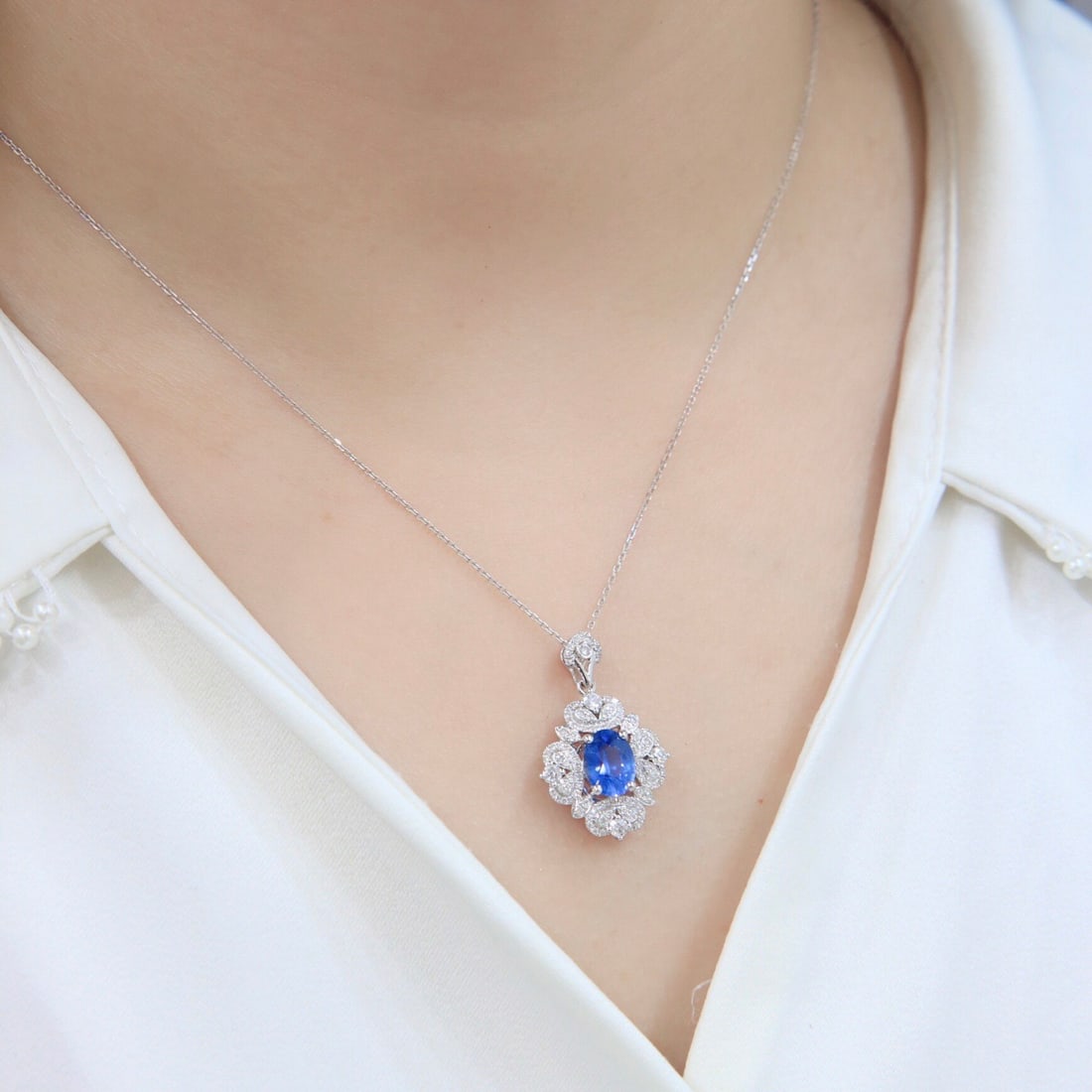 14k Gold 2.04 Ctw Natural Sapphire & Diamond Necklace - 8