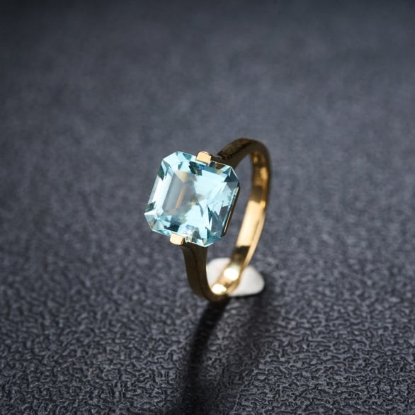 14k Gold 3.95 Ct Natural Aquamarine Ring - 4