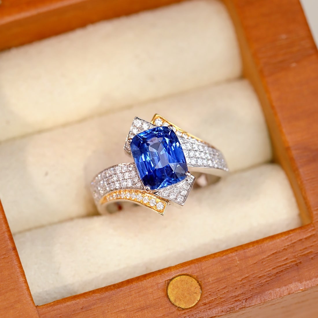 14k Gold 3.51 Ctw Natural Sapphire & Diamond Ring - 3