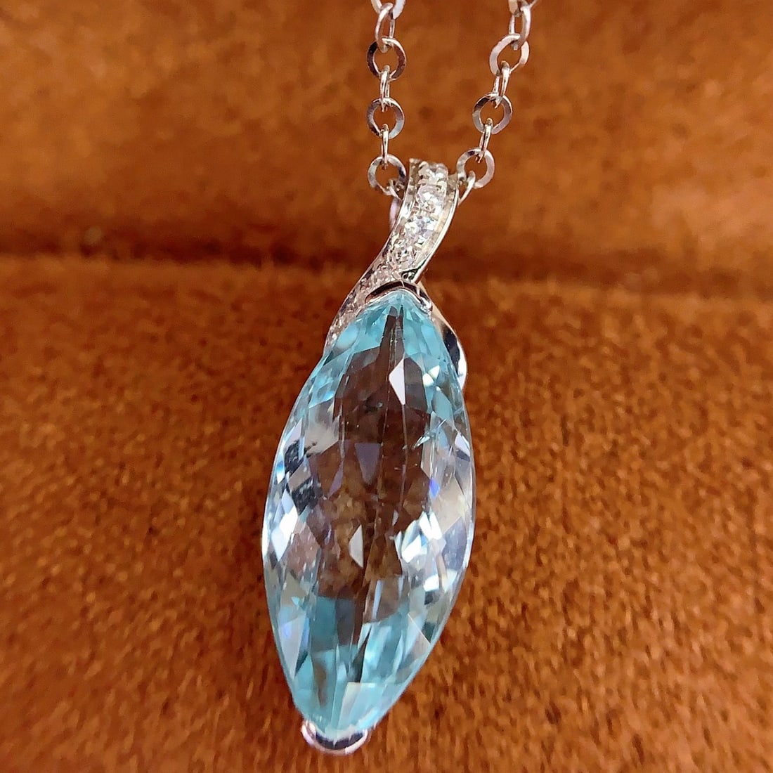 14k Gold 3.2 Ct Natural Aquamarine & Diamond Pendant( Without Chain ) - 4
