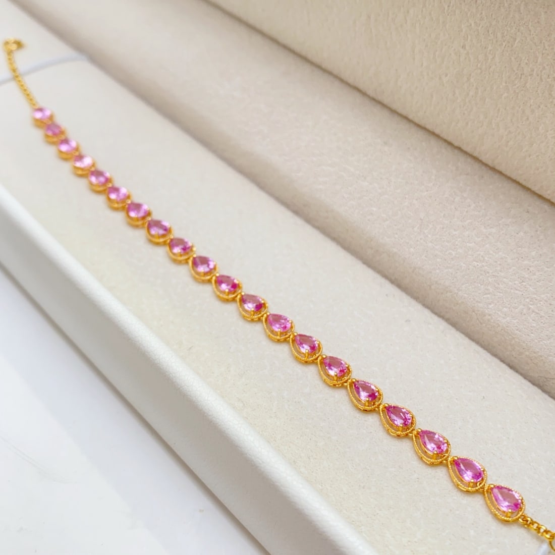 14k Gold 4.80 Ct Natural Sapphire Bracelet - 3