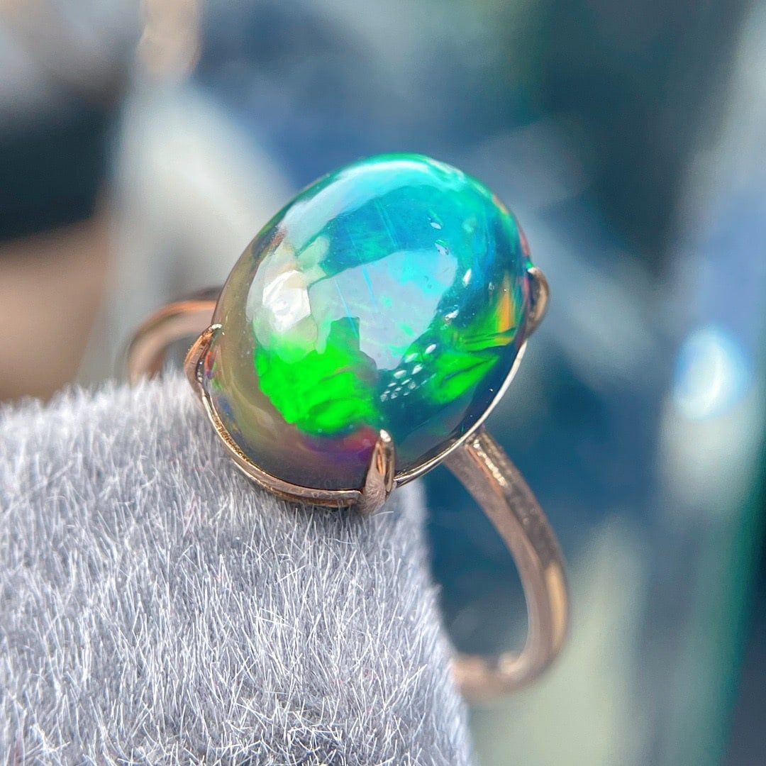 14k Gold 3.94 Ct Natural Opal Ring - 3