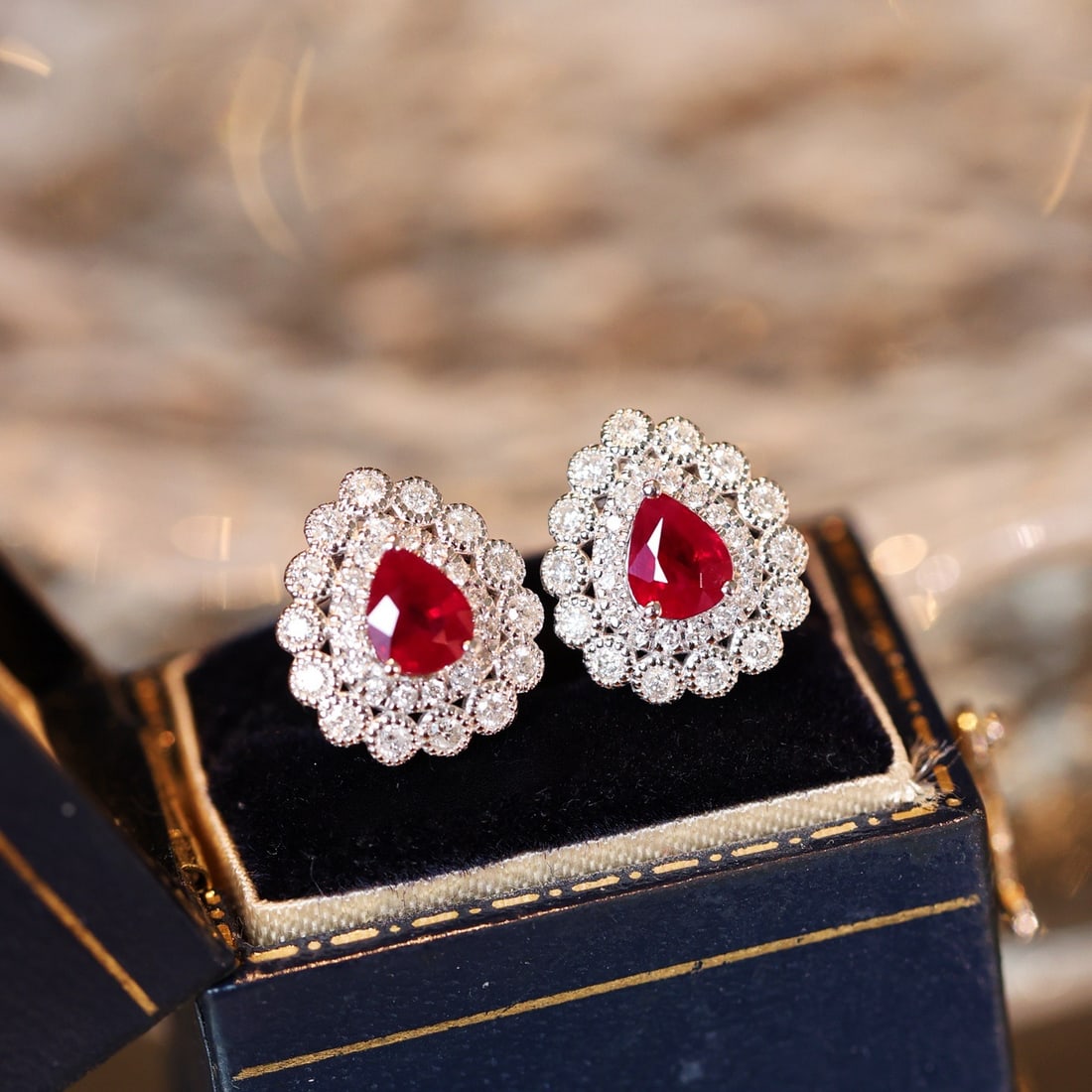 14k Gold 1.36 Ctw Natural Ruby & Diamond Earrings: Ref:231096318 // gold content:14k gold // main gemstone:ruby // shape:pear // carat weight:0. 8ct // color:pigeonblood red // treatment:natural // // adjacent gemstone 2 : diamond // shape:round //
