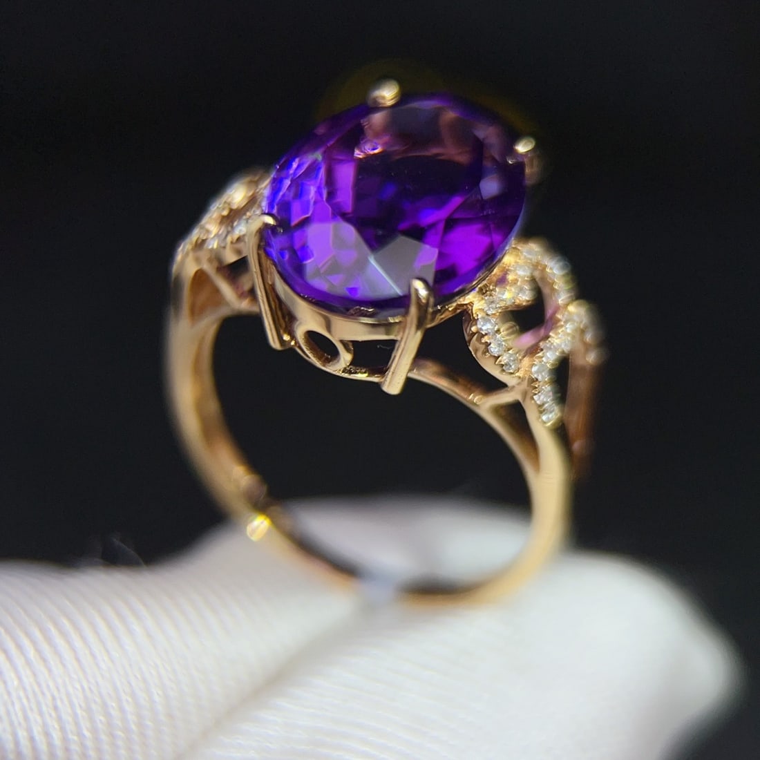 14k Gold 6 Ct Natural Amethyst & Diamond Ring - 4