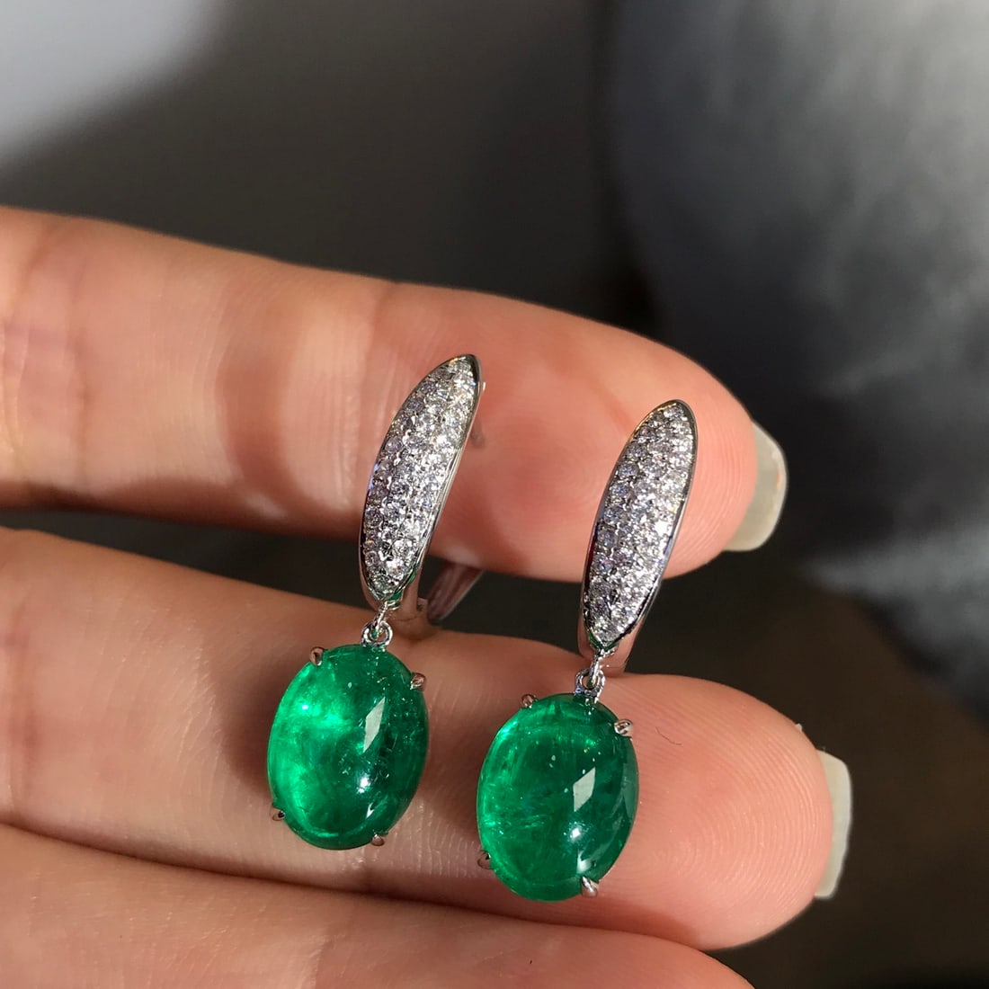 14k Gold 6.18 Ctw Vivid Green Natural Emerald & Diamond Earrings - 2