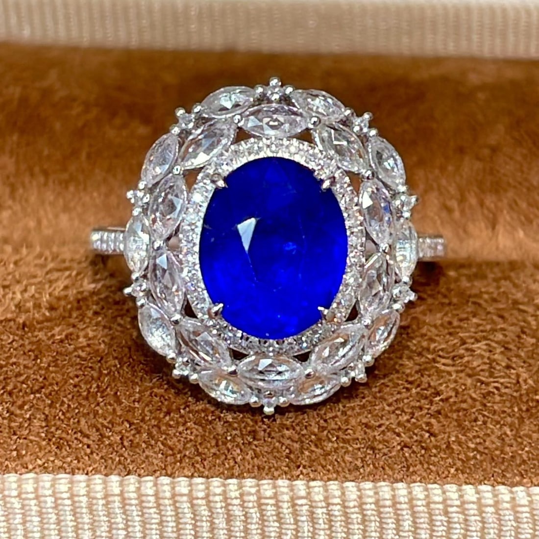 14k Gold 2.9 Ct Natural Sapphire & Diamond & Sapphire Ring - 3