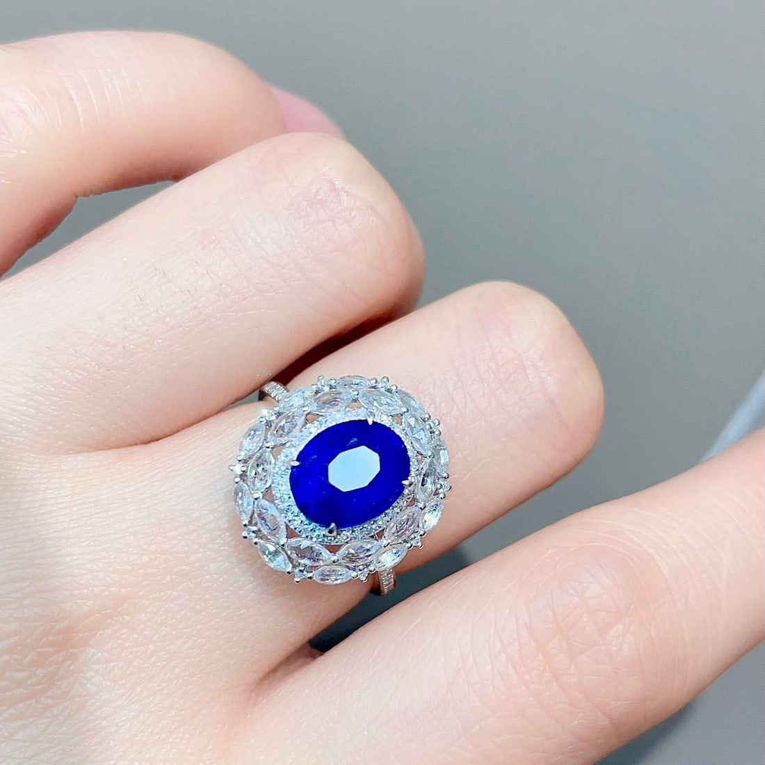 14k Gold 2.9 Ct Natural Sapphire & Diamond & Sapphire Ring - 6