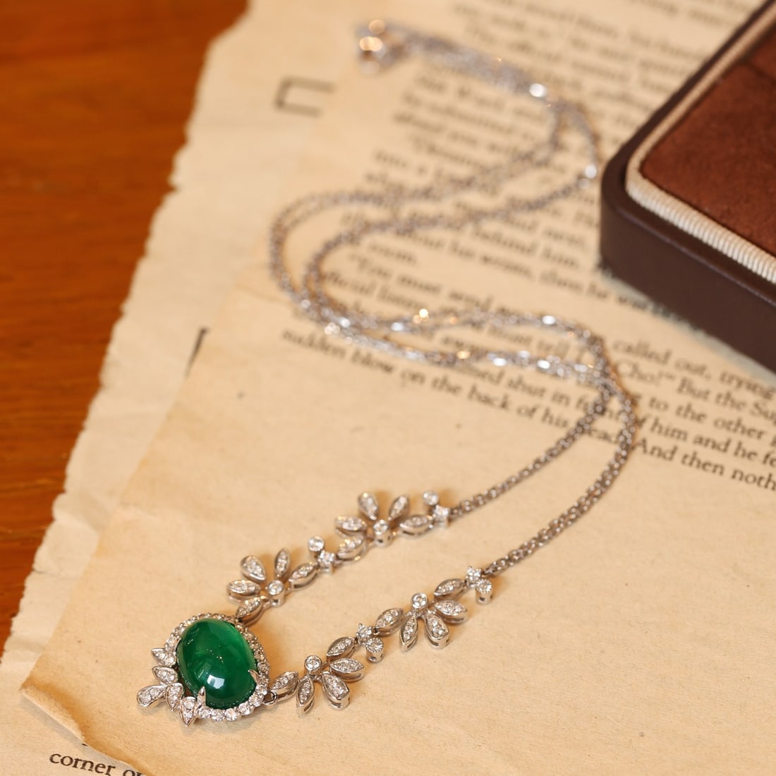 14k Gold 7.51 Ctw Vivid Green Natural Emerald & Diamond Necklace - 2