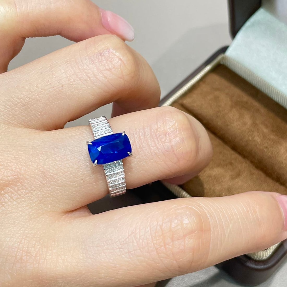 14k Gold 3 Ct Natural Sapphire & Diamond Ring - 5
