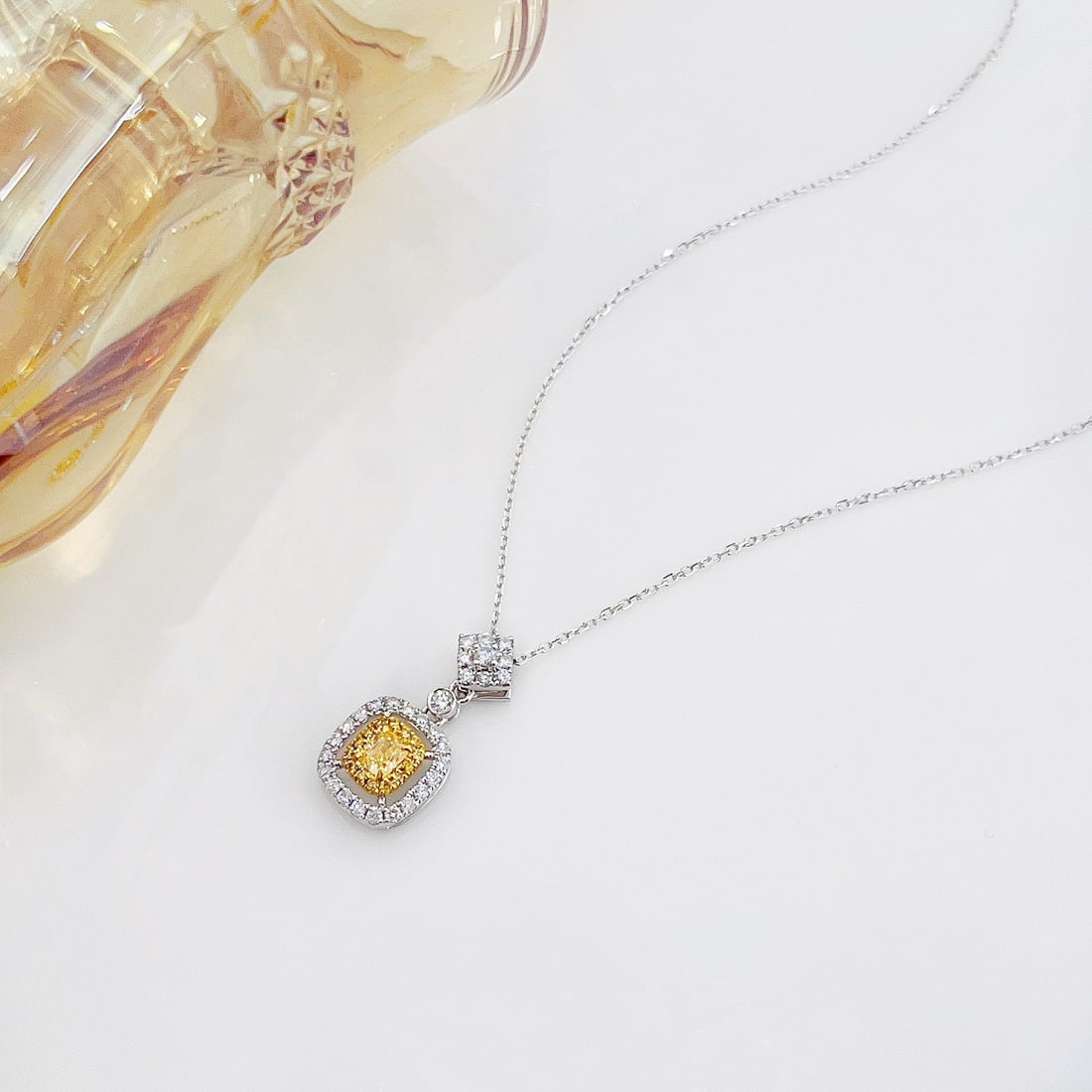 14k Gold 0.51 Ctw Natural Yellow Diamond & Diamond Necklace: Ref:231096376 // gold content:14k gold // main gemstone:yellow diamond // shape:cushion // carat weight:0. 20ct // color:yellow // treatment:natural // // adjacent gemstone 2 : diamond // shape:round