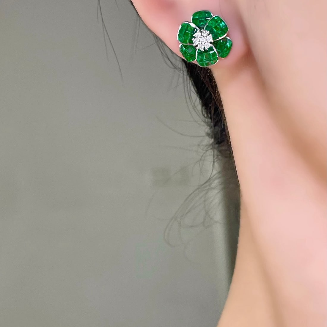 14k Gold 3.3 Ct Vivid Green Natural Emerald & Diamond & Flowers Earrings - 6