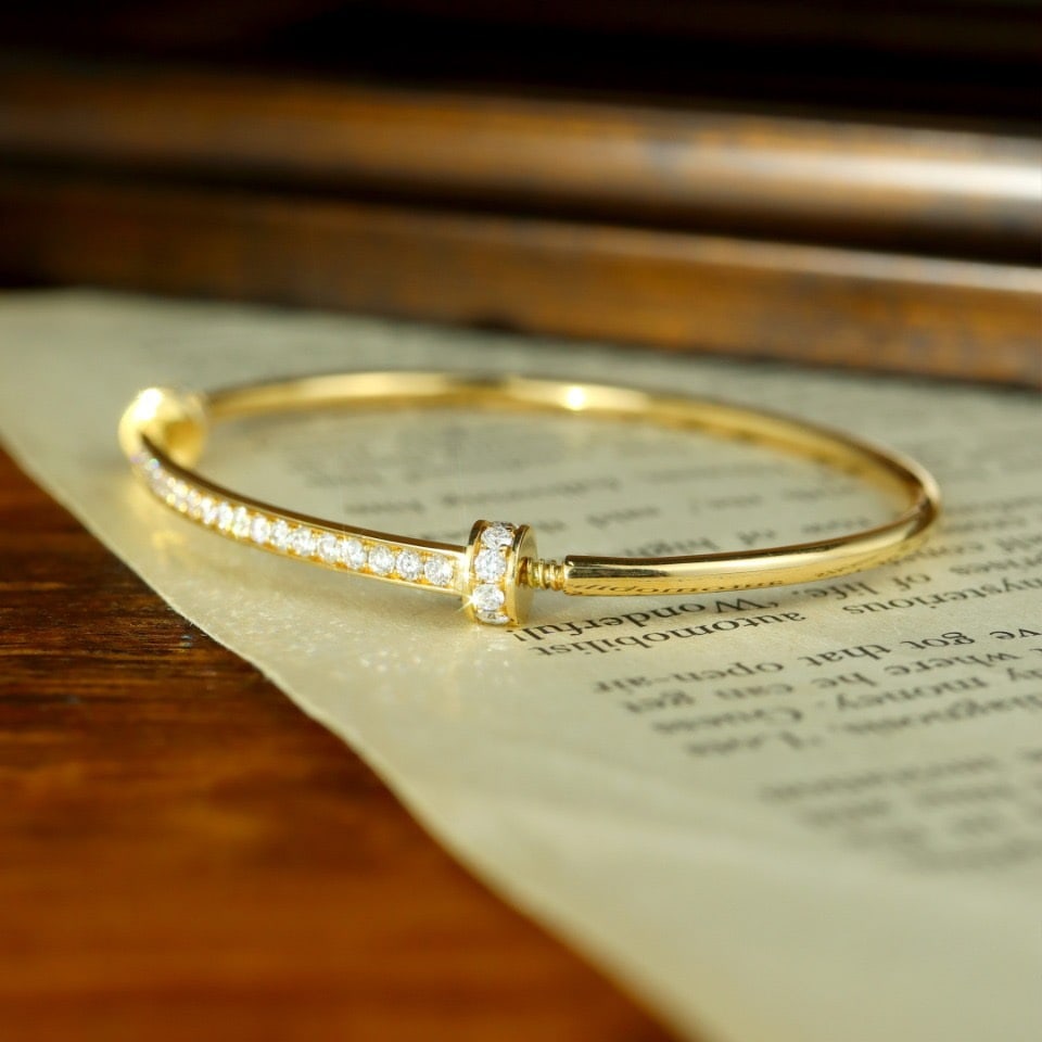 14k Gold 1.08 Ct Natural H Diamond Bangle - 4