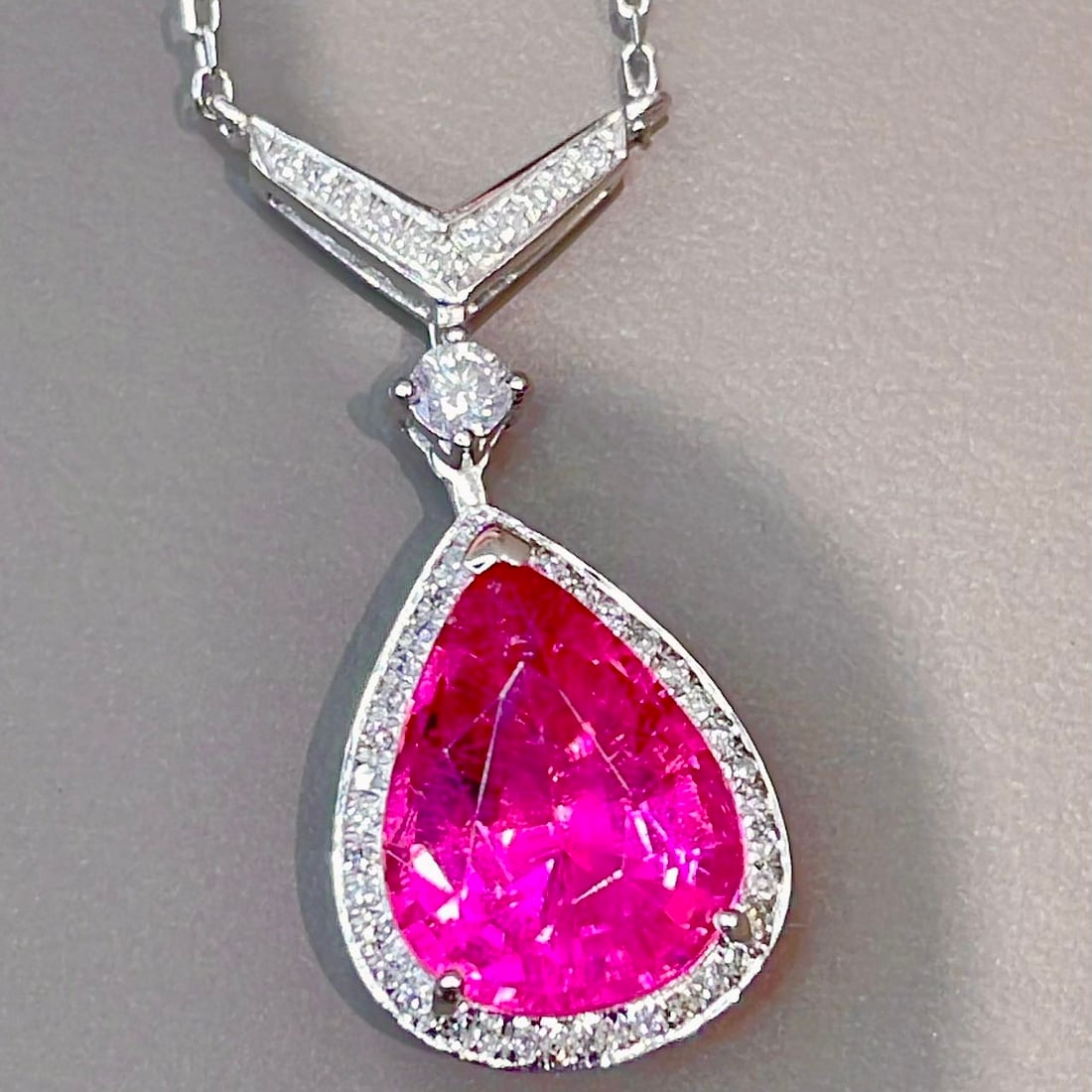 14k Gold 3 Ct Natural Tourmaline & Diamond Necklace - 4