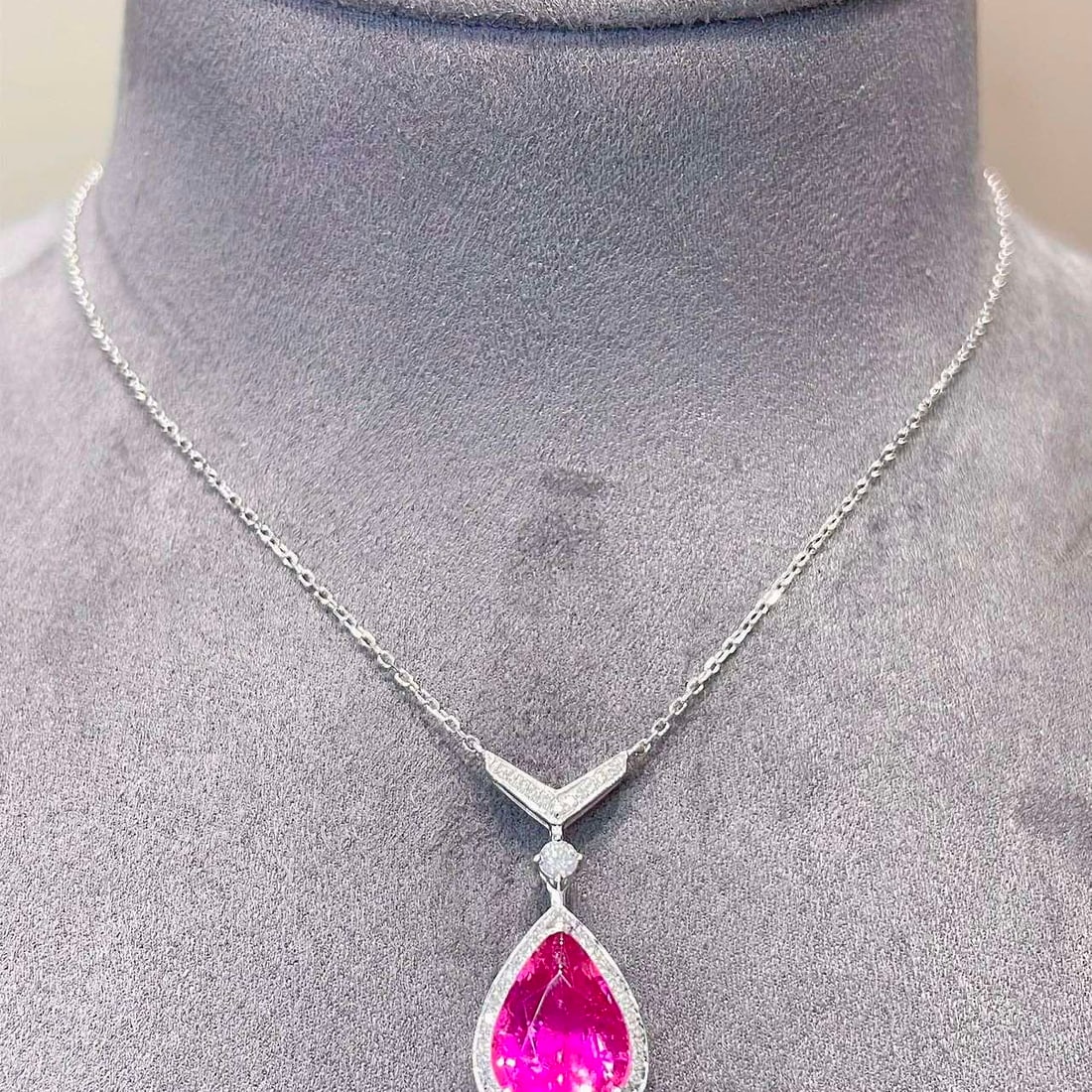 14k Gold 3 Ct Natural Tourmaline & Diamond Necklace - 6