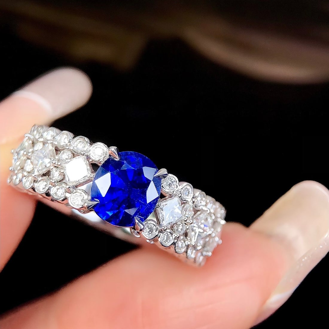 14k Gold 2.28 Ctw Natural Sapphire & Diamond Ring: Ref:231096388 // gold content:14k gold // ring size:7. 25us // // main gemstone:sapphire // shape:oval // carat weight:1. 6ct // color:royal blue // treatment:natural // // adjacent gemstone 2 : diamo