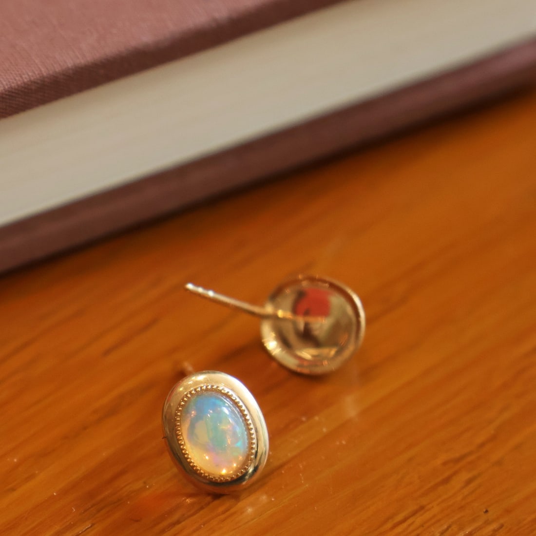 14k Gold 1.2 Ct Natural Opal Earrings - 2