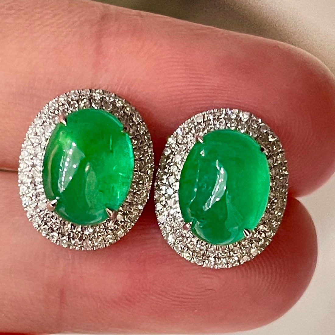 14k Gold 4 Ct Vivid Green Natural Emerald & Diamond Earrings - 2