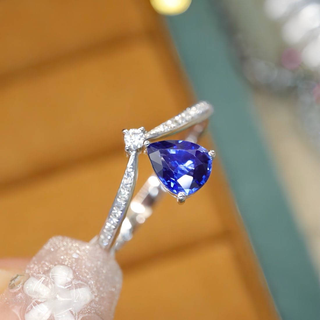 14k Gold 0.72 Ctw Natural Sapphire & Diamond Ring - 2