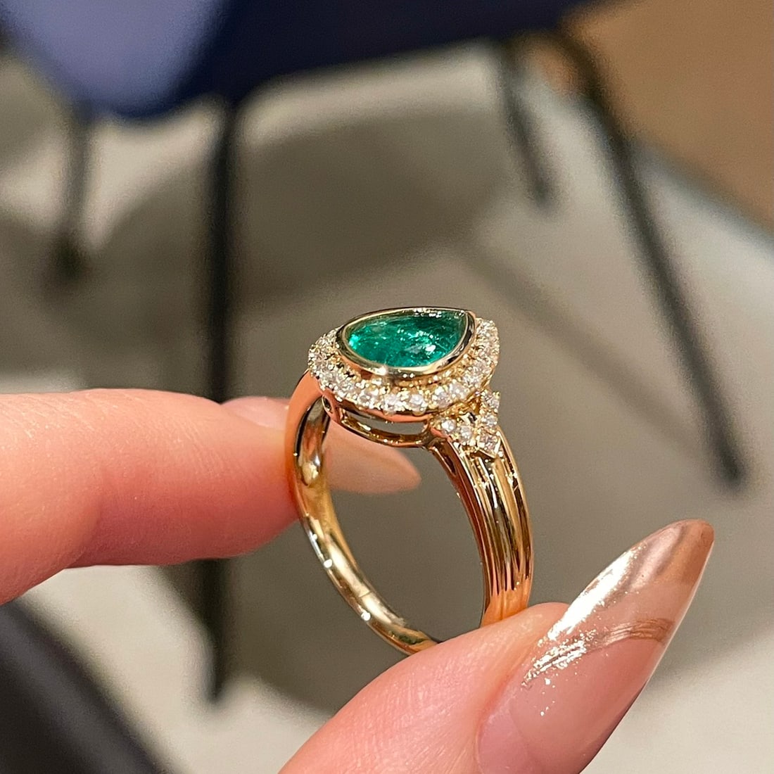 14k Gold 0.54 Ct Natural Emerald & Diamond Ring - 2