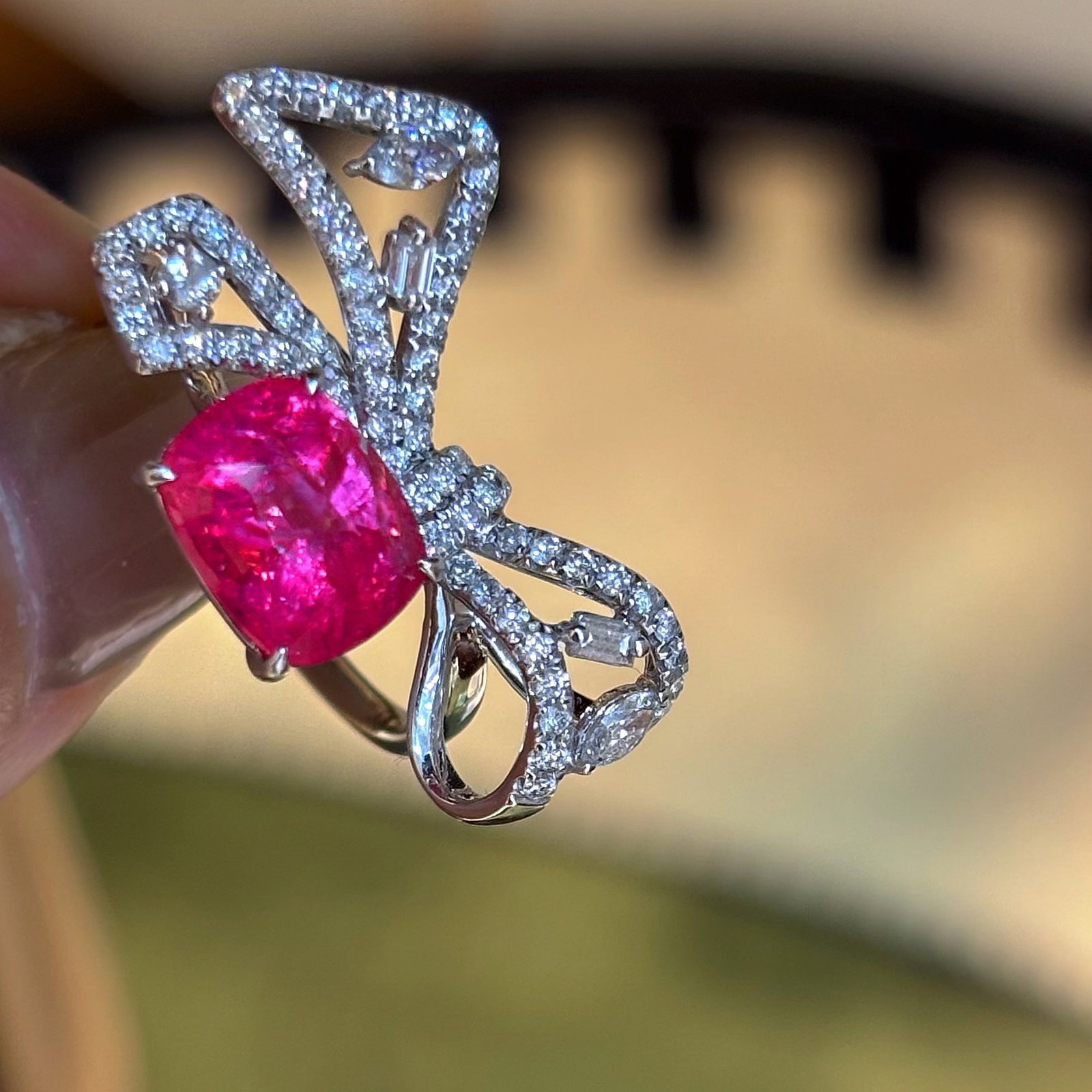 14k Gold 2.4 Ct Natural Spinel & Diamond Ring - 3