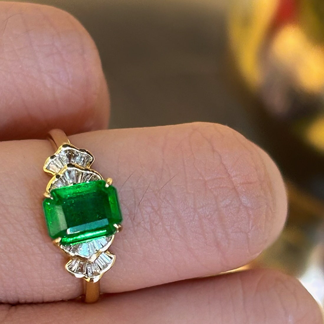 14k Gold 1.31 Ct Vivid Green Natural Emerald & Diamond Ring - 2
