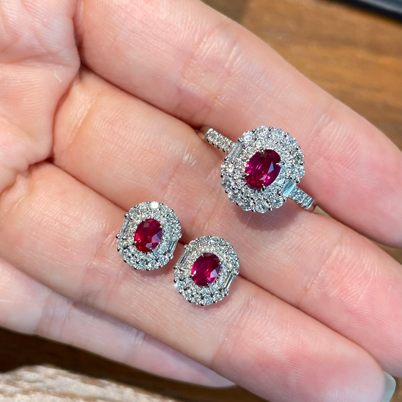 14k Gold 1.30 Ct Natural Ruby & Diamond Jewelry Set - 3