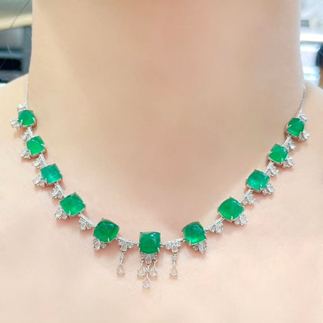14k Gold 21.4 Ct Vivid Green Natural Emerald & Diamond & Sapphire Necklace - 6