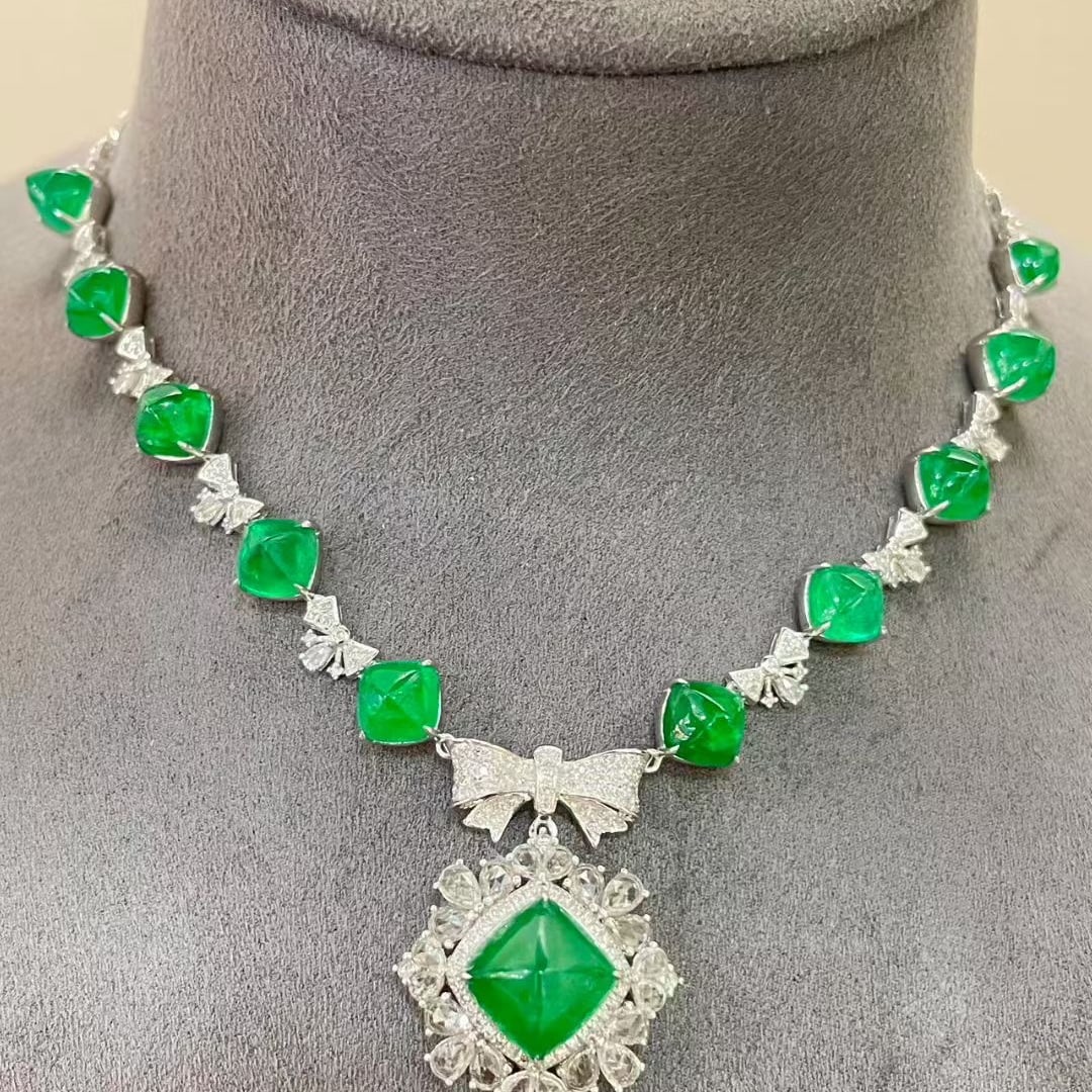 14k Gold 15.8 Ctw Vivid Green Natural Emerald & Diamond Necklace - 2