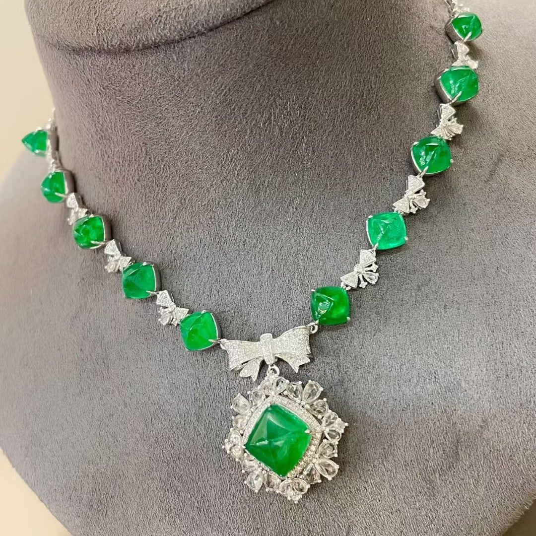 14k Gold 15.8 Ctw Vivid Green Natural Emerald & Diamond Necklace - 3