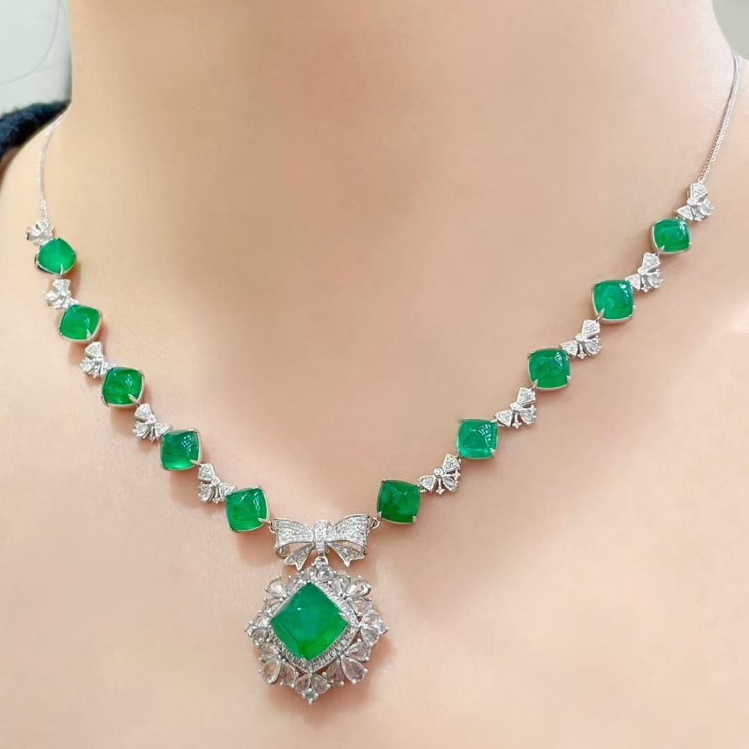 14k Gold 15.8 Ctw Vivid Green Natural Emerald & Diamond Necklace - 6