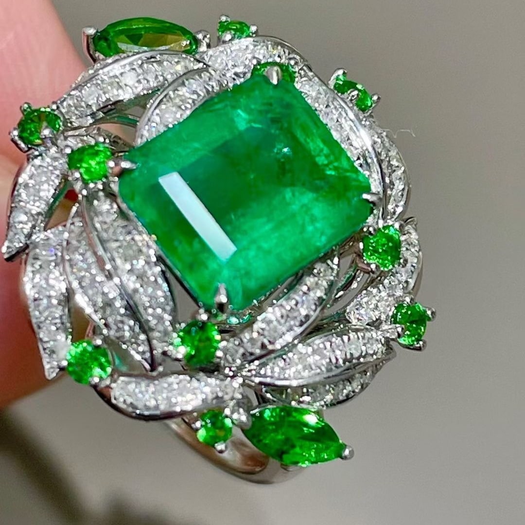 14k Gold 2.98 Ctw Vivid Green Natural Emerald & Diamond Ring - 3