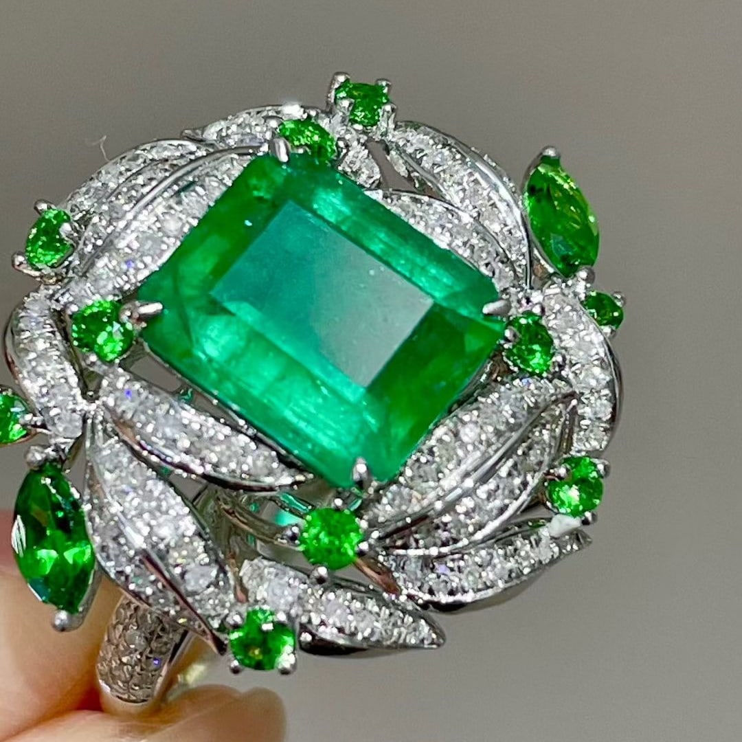 14k Gold 2.98 Ctw Vivid Green Natural Emerald & Diamond Ring - 4