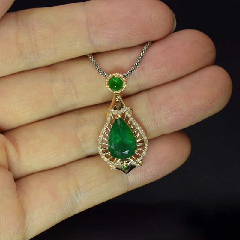 14k Gold 3.40 Ctw Natural Emerald & Diamond Pendant( Without Chain ) - 2